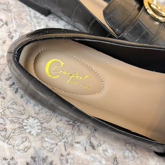 C Comfort Black Croc Loafers Gold Hardware - Picture 8 of 9